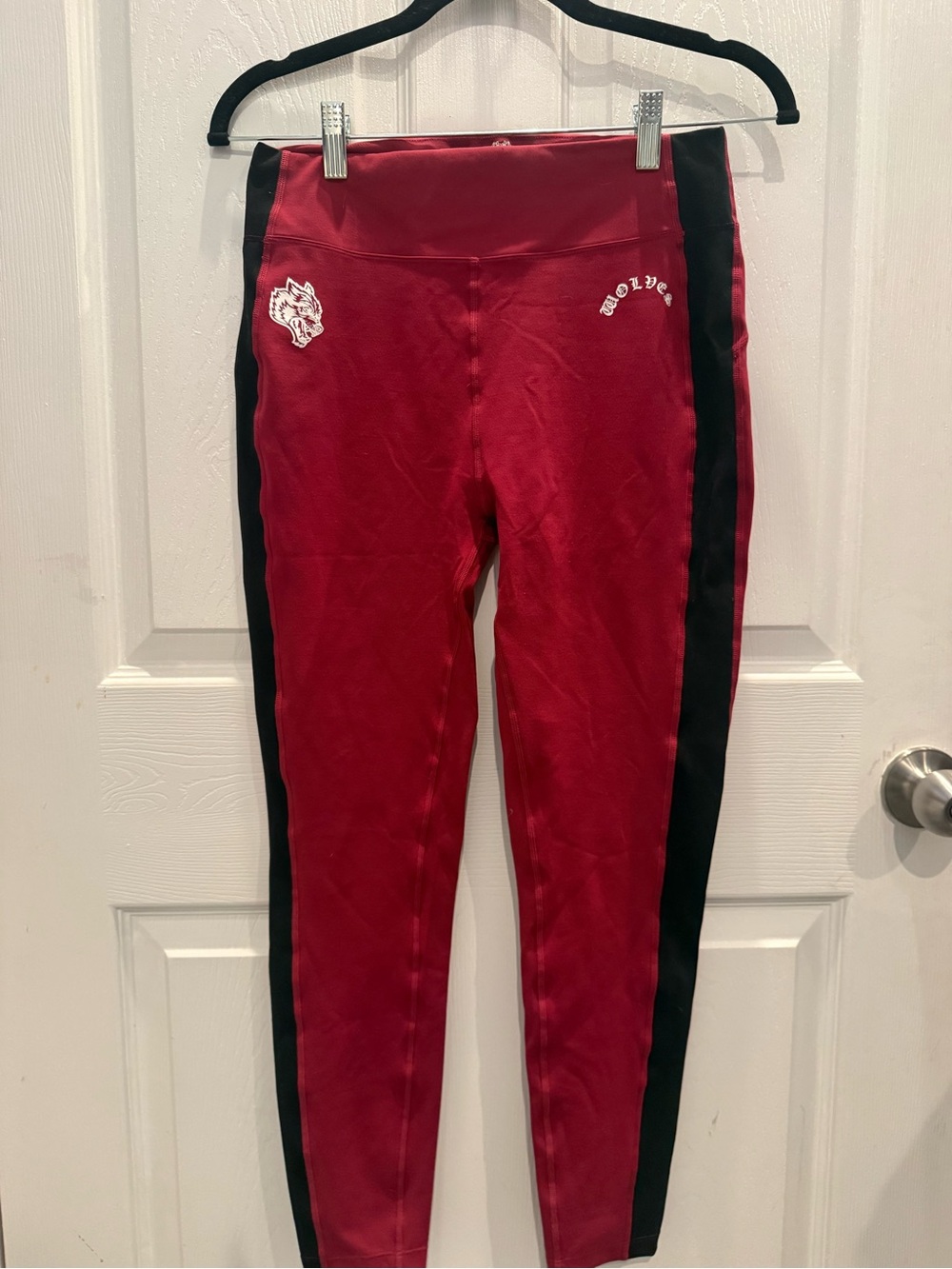 Darc Sport Wolves Deep Raspberry Black Energy Leggings Wolf Logo L